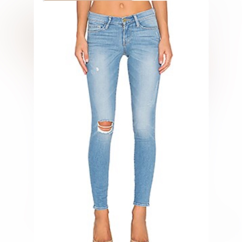 Frame Denim Carson Light/Medium Wash Skinny Jeans. Women’s Size 29